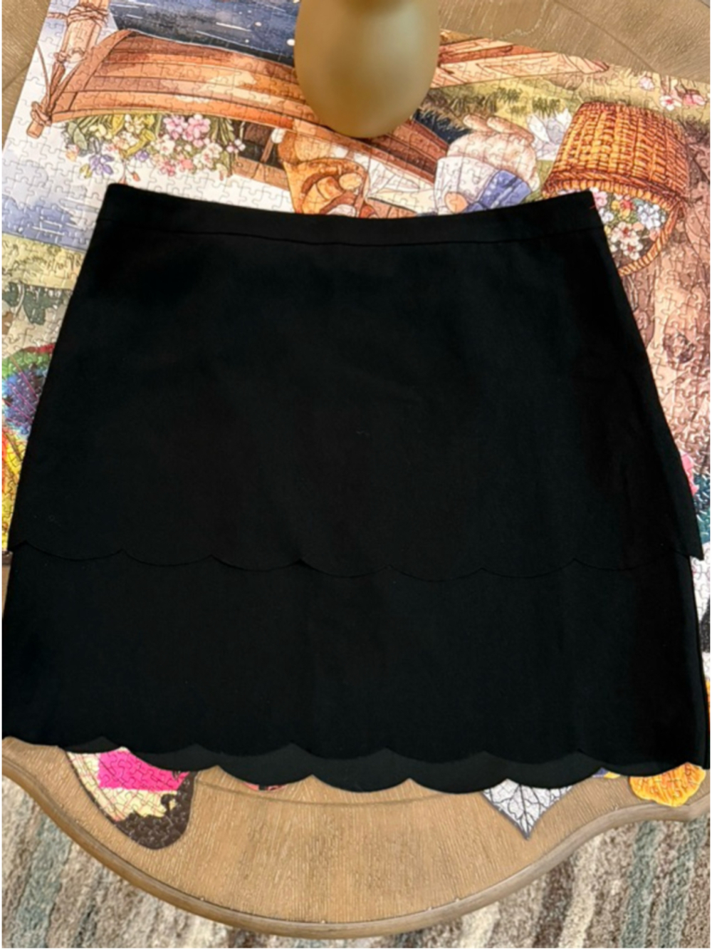 LOFT Outlet Black Scalloped Mini Skirt Size 10 - Picture 2 of 4
